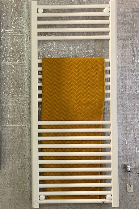 מייבש מחמם מגבות דלונגי לבן 50 על 70 מבצע מבצע רק באתר