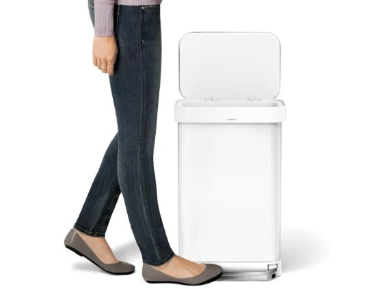 פח דוושה רחבה לבן 45 ליטר 